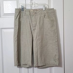 Sage Green & White Patterned Shorts, Mens Size 30, Excellent Like New Condition